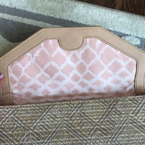 Stella & Dot clutch with magnetic closure!